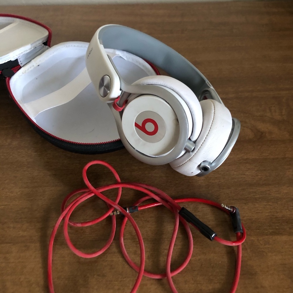 Beats By Dre Mixr Headphones